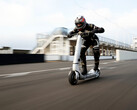 La Bo The Turbo cuenta con un motor dual de 24.000 W y ofrece una velocidad máxima de 160 km/h (Fuente de la imagen: Bo)