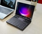 El GPD Win Max 2 tiene un teclado retroiluminado, un trackpad y botones de control. (Fuente de la imagen: GPD)