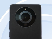 Las jorobas de la cámara del Realme dan vueltas. (Fuente: TENAA vía Stufflistings)