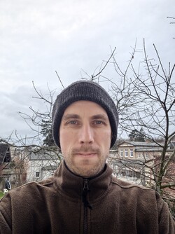 Selfie con la cámara gran angular de 13 MP del Huawei Pura 80 Pro 