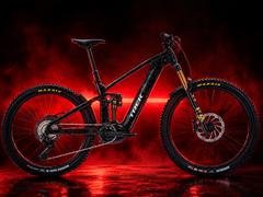 La Trek Rail+ 9.8 Gen 5 es una eMTB de doble suspensión