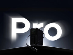 El Nexode Pro 160 W con cable retráctil saldrá al mercado el 30 de julio de 2026. En la imagen: una imagen promocional del cargador rápido.