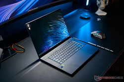 Revisión: Asus ROG Zephyrus G16 2024. Dispositivo de revisión proporcionado por Asus Alemania.
