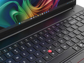 El ThinkPad T16 Gen 5 está disponible en docenas de SKU en su lanzamiento.