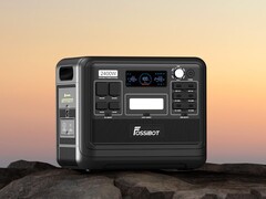 Puedes recargar la estación de energía FOSSiBOT 2400 a través de una toma de corriente o de paneles solares. (Fuente de la imagen: FOSSiBOT)