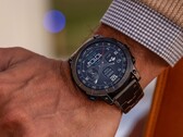 Garmin está desplegando la versión de software 18.14 en los relojes inteligentes de la serie D2 Mach. (Fuente de la imagen: Garmin)