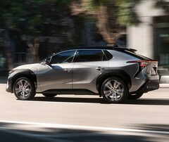 El SUV eléctrico Toyota bZ4X (Fuente de la imagen: Toyota EE.UU.)