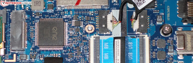 Se puede instalar un segundo SSD NVMe.