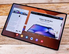 El sucesor del Galaxy Tab S10 Ultra (en la imagen) parece tener una muesca más pequeña. (Fuente de la imagen: Notebookcheck)