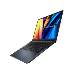 El Vivobook Pro 14 OLED combina el Core i7-12700H y la RTX 3050 en un paquete de 1,4 kg. (Fuente de la imagen: ASUS)