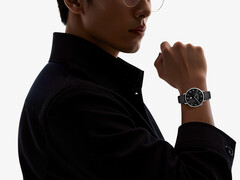 El Watch S4 de 41 mm cuesta 159,99 euros en la UE. En la imagen: imagen promocional del smartwatch. (Fuente de la imagen: Xiaomi)
