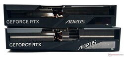 Aorus GeForce RTX 4070 Ti Master (Arriba) y RTX 4080 Master (Abajo)