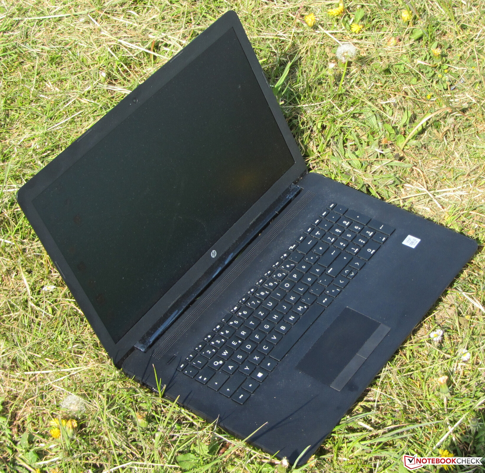 Review de la laptop HP 17: Un simple portátil de oficina con una