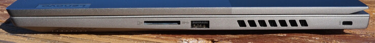 A la derecha: Ranura para tarjetas SD, USB-A (5 Gbit/s), bloqueo Kensington