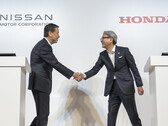 El Consejero Delegado de Nissan, Makoto Uchida, y el Consejero Delegado de Honda, Toshihiro Mibe. (Fuente de la imagen: Nissan)