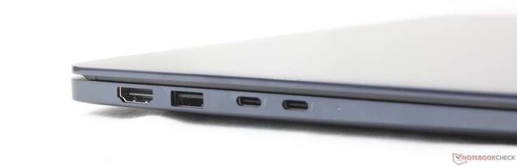Izquierda: HDMI 2.1, USB-A 3.2 Gen. 1, 2 puertos USB-C Thunderbolt 4 con DisplayPort 2.1 + Power Delivery