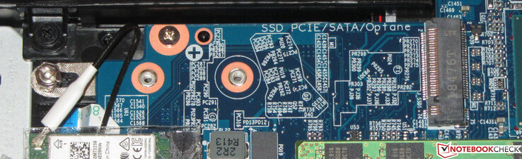También se puede insertar un segundo M.2-SSD (NVMe o SATA).