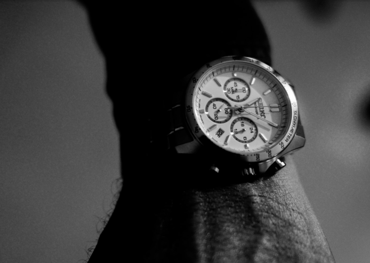 El Seiko SBTR024 (en la imagen) es otro magnífico cronógrafo a un precio asequible.