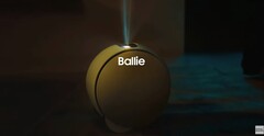 Ballie hace su reaparición, aunque sea virtual en la pantalla.  (Fuente: Samsung)