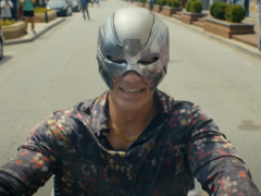 Una captura de pantalla de John Cena como Peacemaker en el tráiler oficial de la segunda temporada de Peacemaker (fuente de la imagen: DC YT)