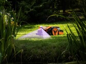 El robot cortacésped Worx Landroid Vision navega utilizando una cámara HDR y tecnología de IA. (Fuente de la imagen: Worx)