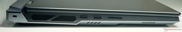 Izquierda: bloqueo Kensington, 2x USB 3.2 Gen2 Tipo-A, lector de tarjetas SD