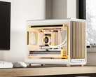 El Jonsbo D33 está disponible con un panel frontal de madera opcional.