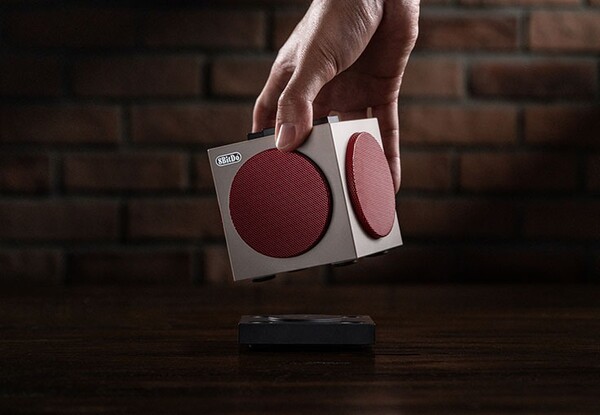 El altavoz Retro Cube 2 de 8BitDo - Edición N es el sucesor del altavoz Retro Cube lanzado en 2016. (Fuente de la imagen: 8BitDo)