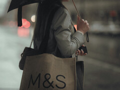 Tienda de Marks &amp;amp; Spencer en el Reino Unido, donde una brecha en el proveedor provocó la interrupción del servicio (Fuente de la imagen: Unsplash/Aleksandr Rebenkov)