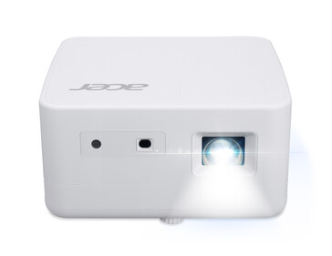 El PD1810 y su mando a distancia. (Fuente: Acer)