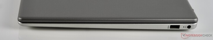 Derecha: Conexión de alimentación, USB-A (5 GBit/s)
