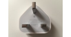 Un cargador de iPhone de Salcomp. (Fuente: Apple Community)