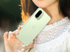 El As 6T tiene un aspecto similar a la versión no T del teléfono. En la imagen: Colorway verde sombra del teléfono. (Fuente de la imagen: OnePlus)