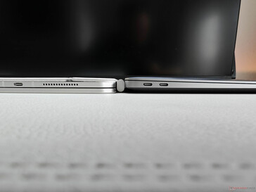 iPad Pro 11 2025 M5 y Magic Keyboard (izquierda) frente a Apple MacBook Air M1 (derecha)