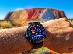 Los relojes inteligentes solo necesitan hasta 4.000 nits de brillo máximo para ser visibles en un día muy soleado, por lo que el valor añadido de los 6.000 nits es cuestionable.