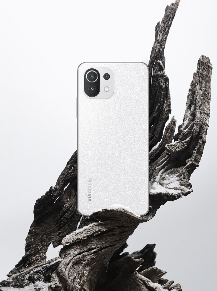 El Xiaomi 11 Lite 5G NE en color blanco copo de nieve. (Fuente de la imagen: Xiaomi)