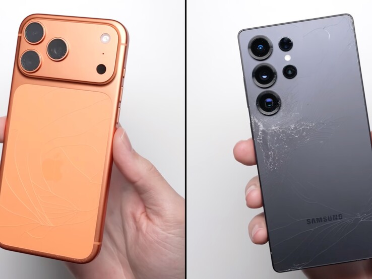 Parte trasera del iPhone 17 Pro Max (izquierda) y Galaxy S25 Ultra (derecha) tras una prueba de caída de 1 metro. (Fuente de la imagen: PhoneBuff en YouTube, captura de pantalla)