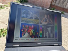 Al aire libre bajo la luz del sol