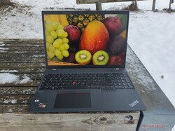 Lenovo ThinkPad T16 G1 AMD, unidad de prueba proporcionada por campuspoint