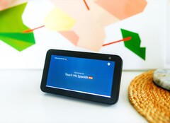 El Amazon Echo Show de la imagen pronto tendrá competencia de Apple.
