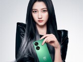 El Huawei Nova 11 SE en uno de sus tres colores de lanzamiento. (Fuente de la imagen: Weibo)