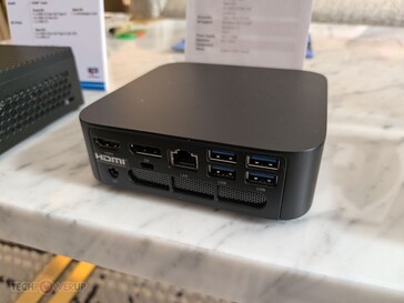 ECS Liva Z6 Plus. (Fuente de la imagen: TechPowerUp)