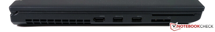 Izquierda: HDMI 2.0, 2x USB tipo A 3.1 Gen 1, lector de tarjetas SD 4 en 1, lector de tarjetas SmartCard