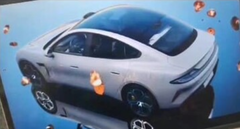 Un &quot;Xiaomi Car&quot; en libertad. (Fuente: Car News China)