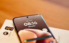 La pantalla del Motorola Edge 70 Pro es muy nítida y brillante.