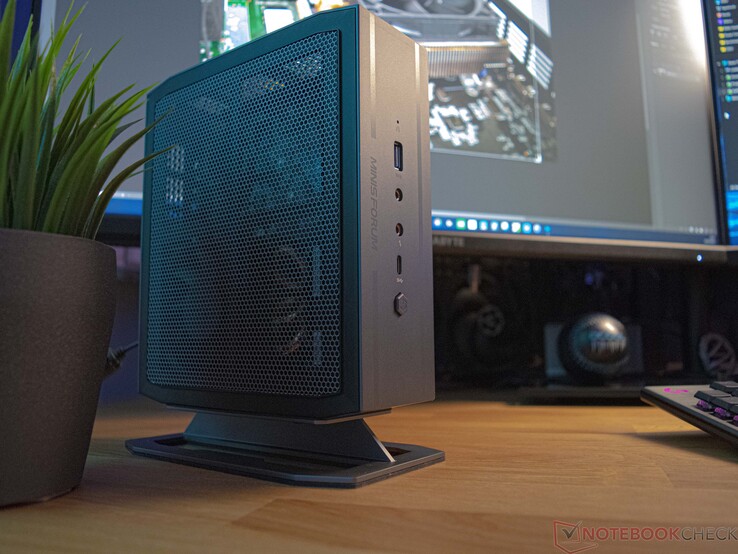 Minisforo Neptuno Serie NAD9 Minisforo Neptuno Serie NAD9