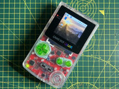 Un kit ReBoy completamente montado con una Raspberry Pi Zero y una carcasa GameBoy Color disponibles por separado (imagen: Kickstarter).