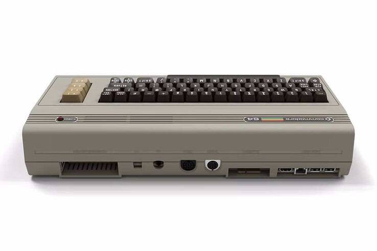 Hay disponibles tanto conexiones modernas como clásicas. (Fuente de la imagen: Commodore)