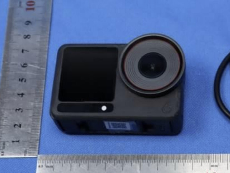 El prototipo del DJI Osmo Action 6 de principios de este año. (Fuente de la imagen: FCC)