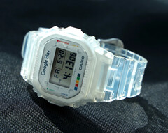 La colaboración Casio G-Shock x Google Play (en la imagen) con caja y correa de resina translúcida. (Fuente de la imagen: Google Play)
